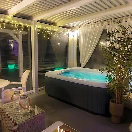 Panorama & - Adults Only מלון Stómion